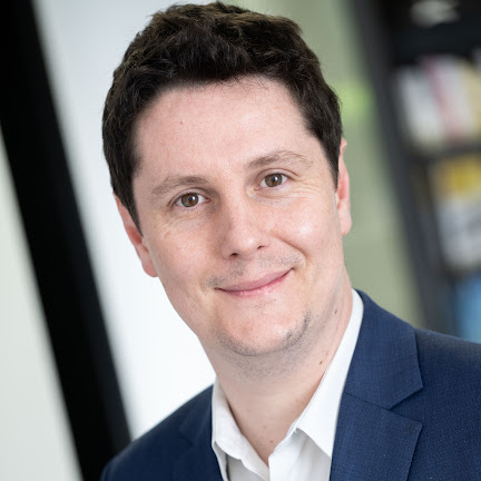 Guillaume Capon, directeur d'International School 33, école internationale à Gradignan près de Bordeaux